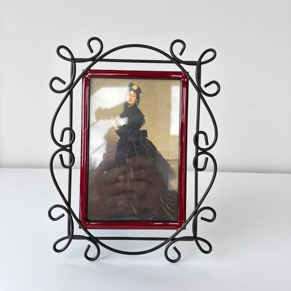 Fetco Home Decor Burgundy Enamel and Black Wire Scrollwork 4x6 Picture Frame